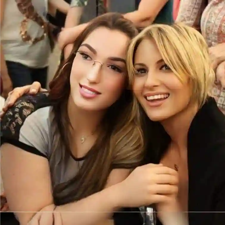 Gözde Akkılıç ve Ayşe Arman