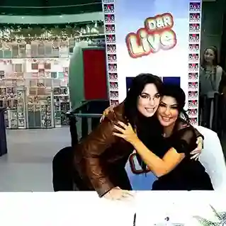 Gözde Akkılıç ve İclal Aydın